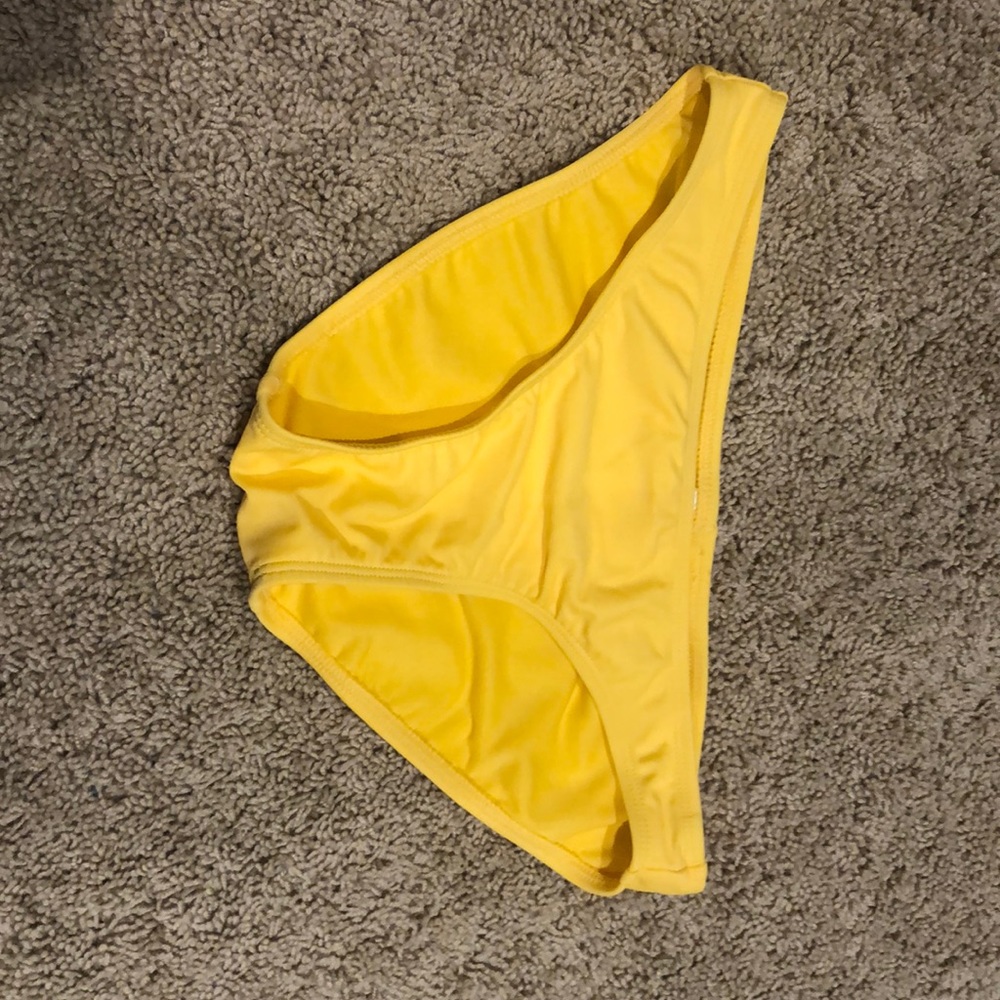 Swimsuit bottoms